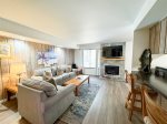 Mammoth Lakes Vacation Rental Sunshine Village 173 - Living Room